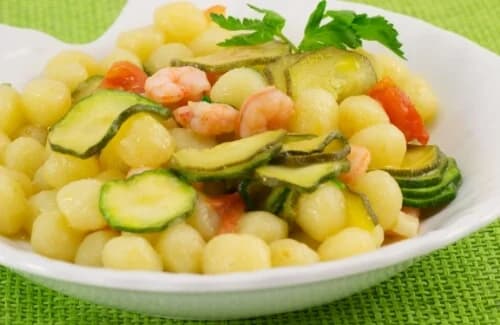 Tagliatelle bez glutena sa kuvanom šunkom